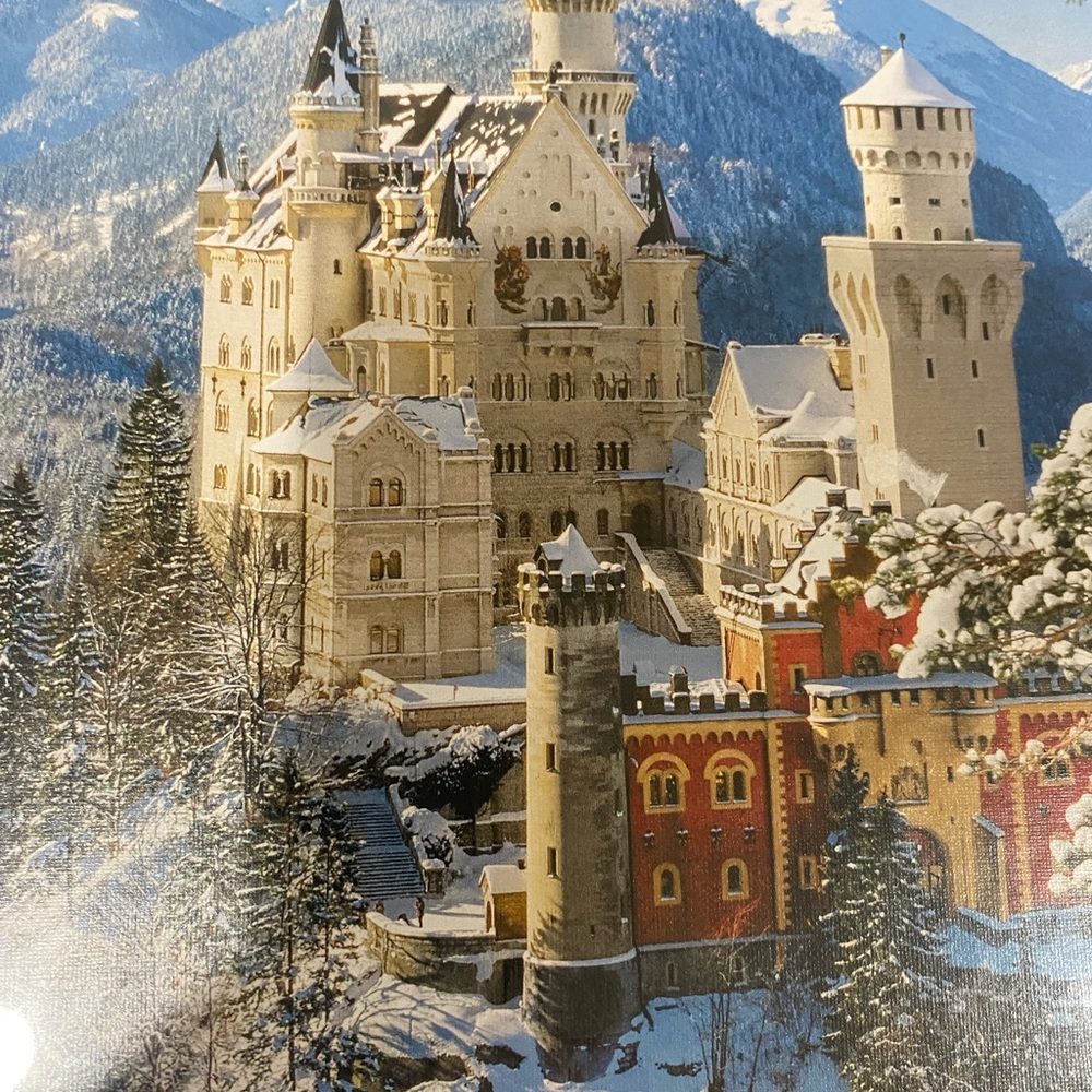 2000 Piece Jigsaw Puzzle of Neuschwanstein Castle in Winter in Germany - Picture 2 of 4